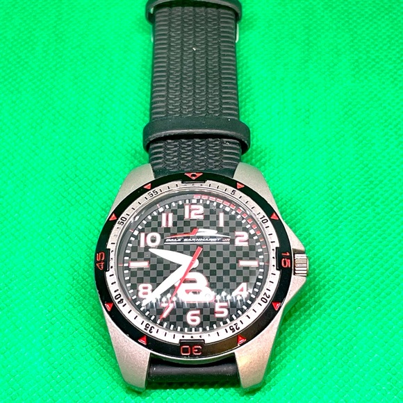 Dale Earnhardt NASCAR watch - Picture 3 of 7